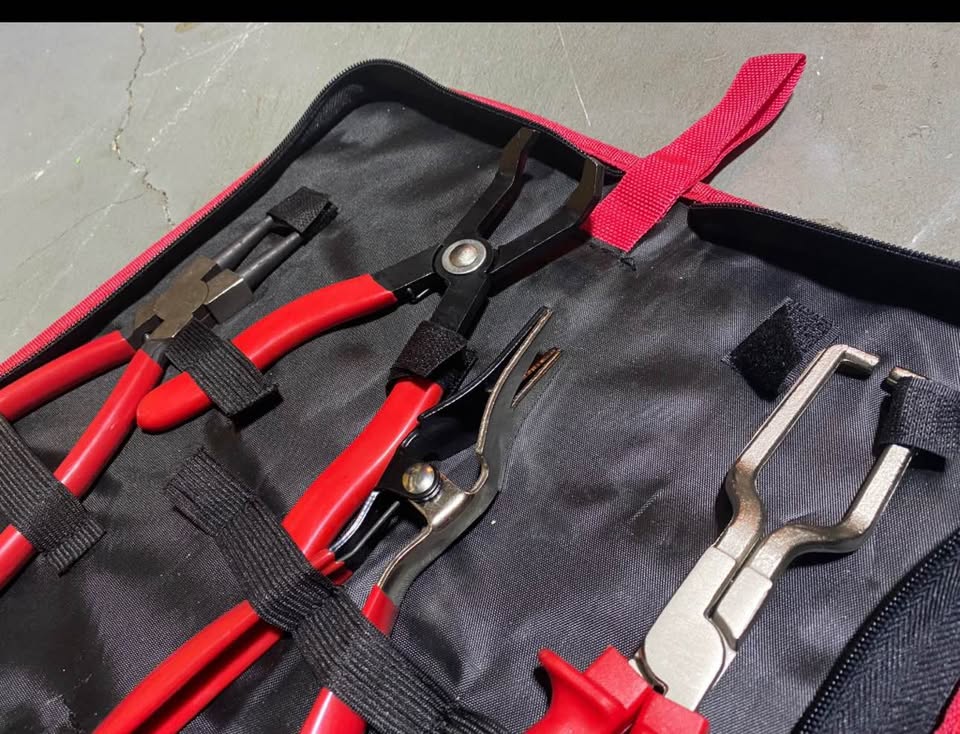 Brand new 4 piece ring pliers set
