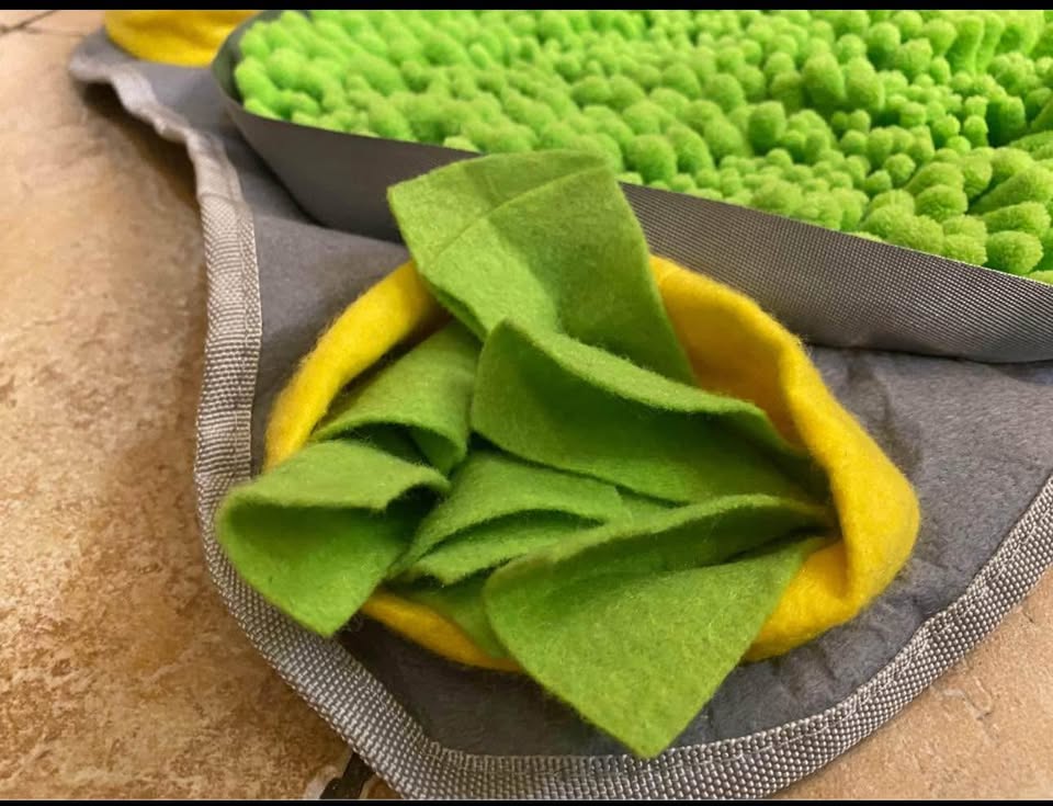 Brand new dogs snuggle mat