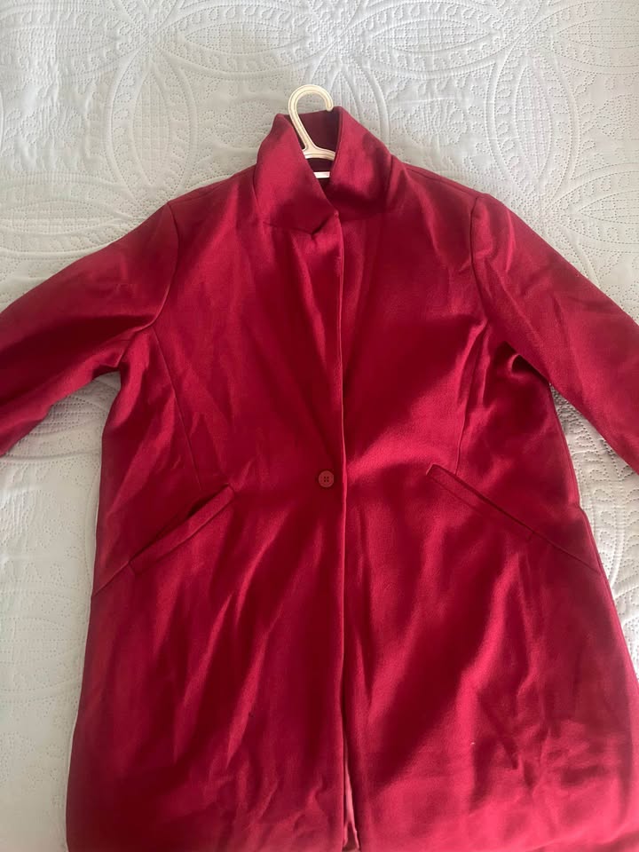 BRAND NEW Women’s XL Elegant Winter Coat