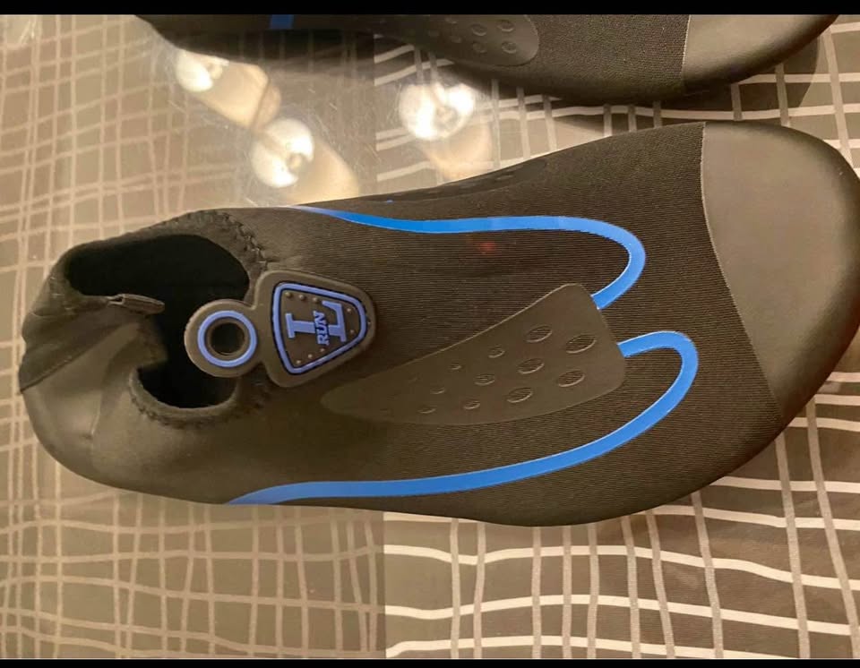 Brand new Swimming shoes