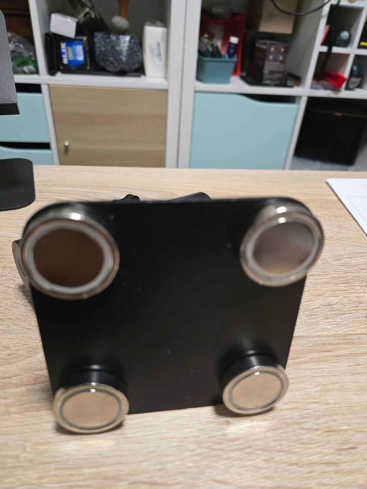 Magnetic Flag Pole Stand