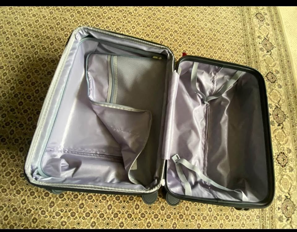 Brand new 4 suitcase and hand carry