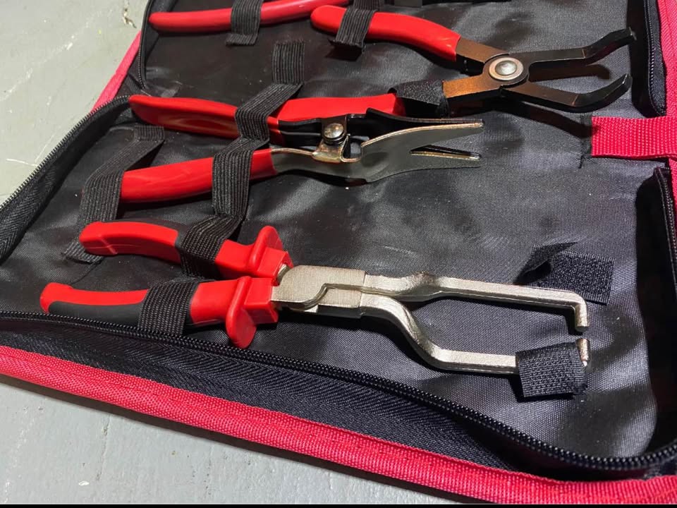 Brand new 4 piece ring pliers set