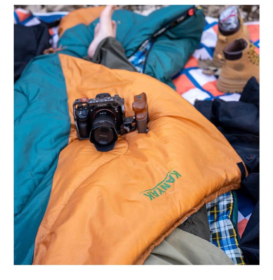 Outdoor Rectangular Sleeping Bag, Splicable Sleeping Bag with Anti-snag Zippers, Camping