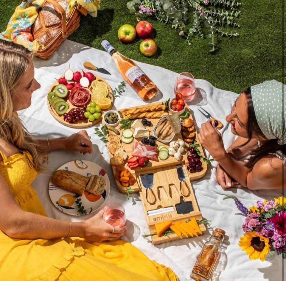 Smirly large bamboo Charcuterie Board / cheese board Set