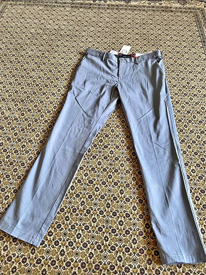 Brand new slim fit flexible waist pants (size 34)