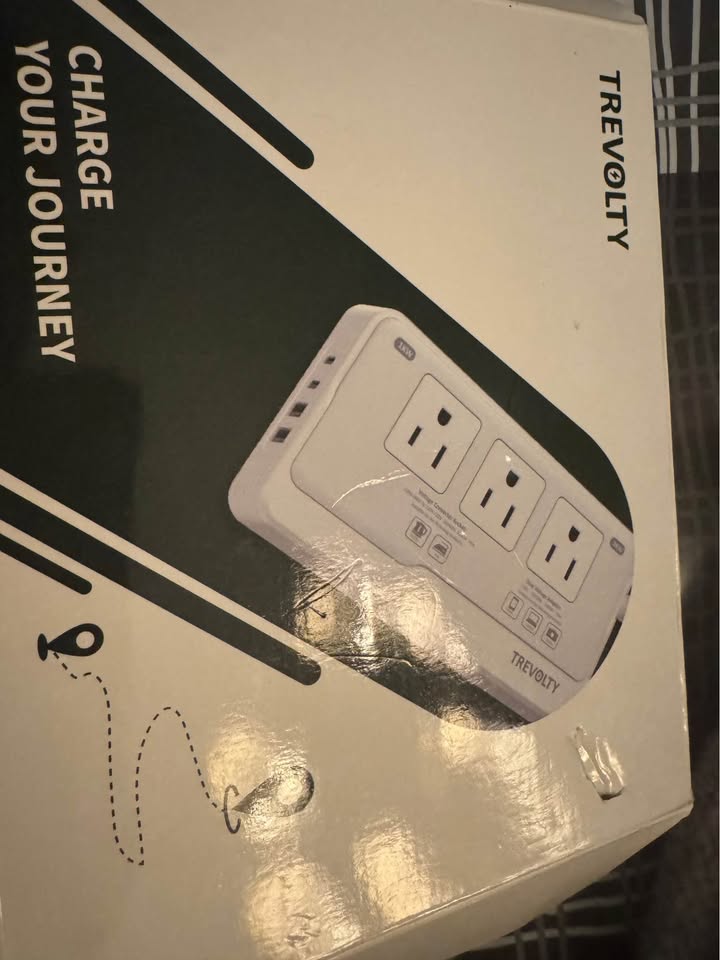 220V to 110V Voltage Converter,TrevoltyUniversal Travel Adapter with 4 USB Ports (1 USB C), 3 AC Soc