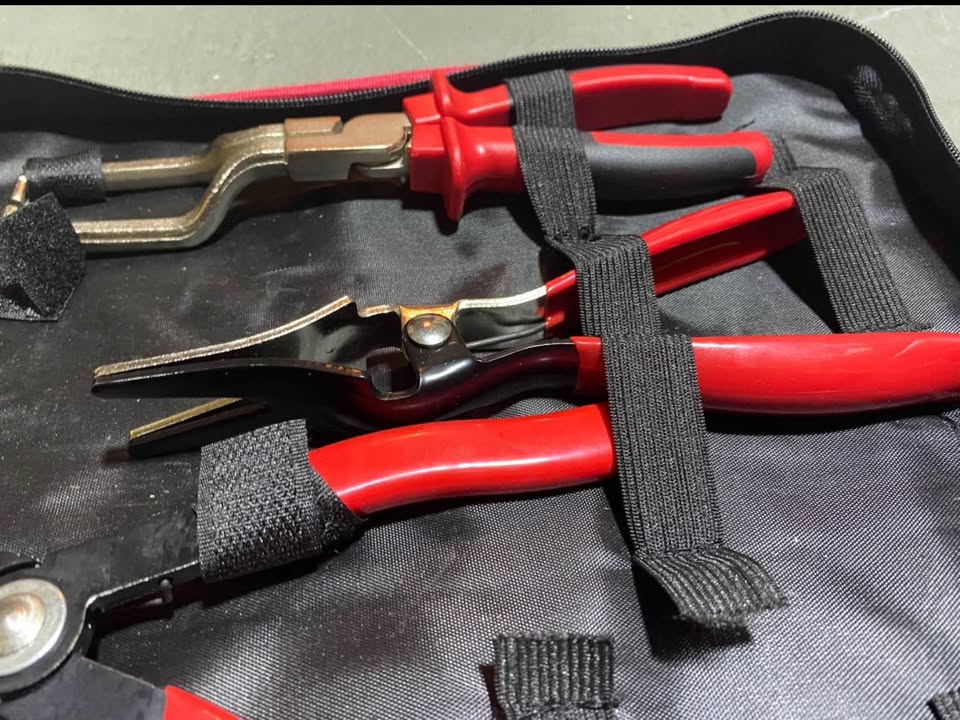 Brand new 4 piece ring pliers set